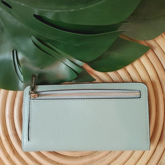 ❣️NEW❣️ Kate Spade Wallet embroidered lea aphrodite green blue daisy large - Picture 2 of 8